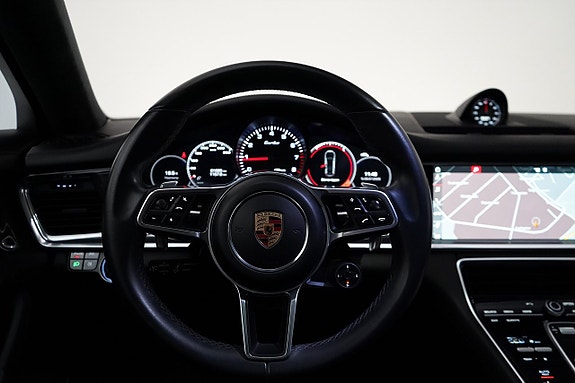 Porsche Panamera Turbo 12 of 27
