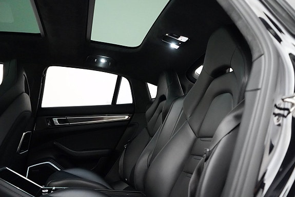 Porsche Panamera Turbo 9 of 27