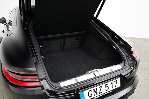 Porsche Panamera Turbo 22 of 27