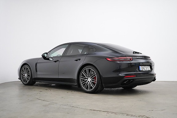 Porsche Panamera Turbo 4 of 27