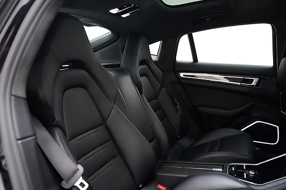 Porsche Panamera Turbo 21 of 27