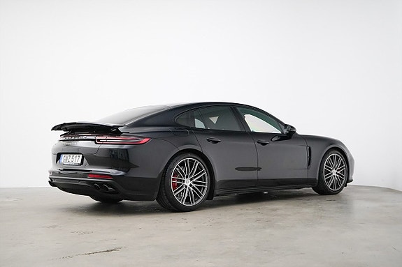 Porsche Panamera Turbo 24 of 27