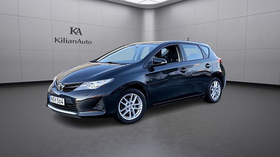 Toyota Auris 4 of 14