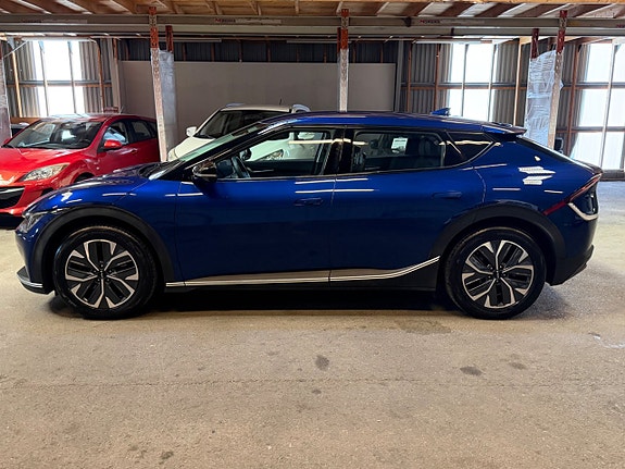 Kia EV6 2 of 5