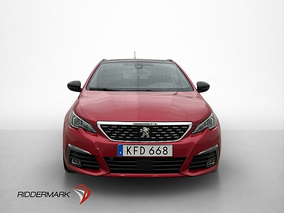 Peugeot 308 SW 2 of 5