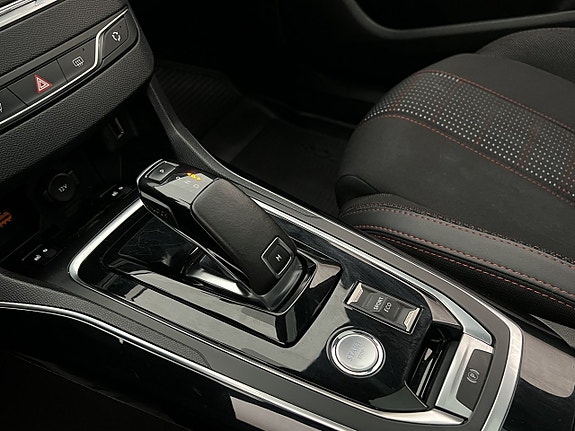Peugeot 308 SW 27 of 30