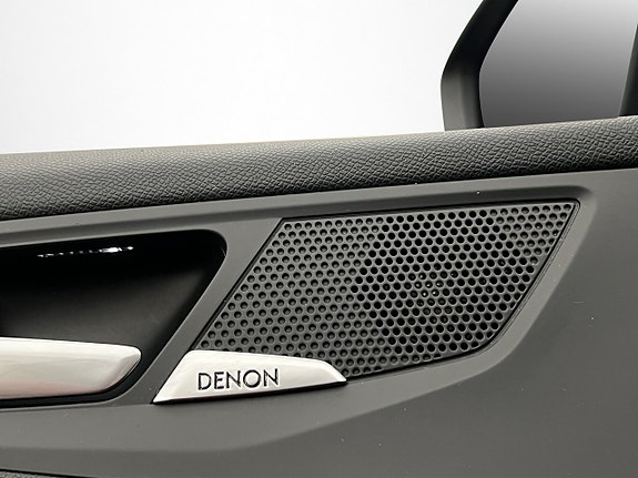 Peugeot 308 SW 21 of 30