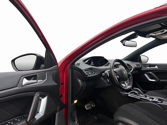 Peugeot 308 SW 11 of 30