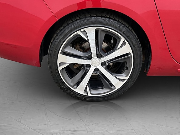 Peugeot 308 SW 10 of 30