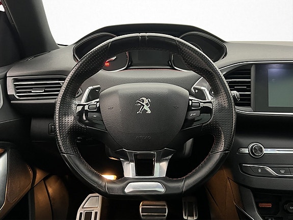 Peugeot 308 SW 19 of 30