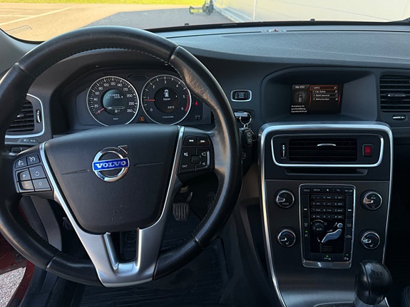 Volvo V60 12 of 13