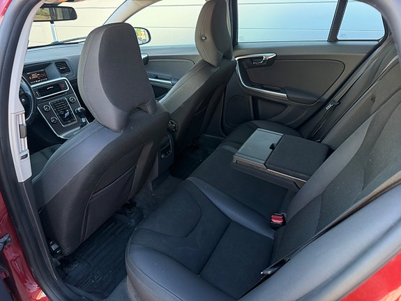 Volvo V60 13 of 13