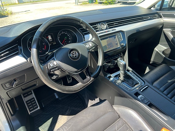 Volkswagen Passat Alltrack 6 of 23