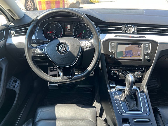 Volkswagen Passat Alltrack 11 of 23
