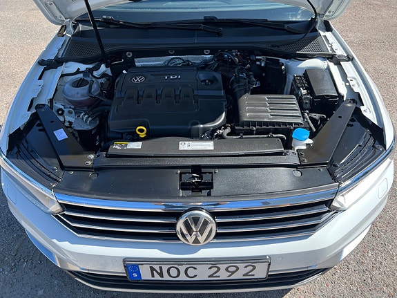 Volkswagen Passat Alltrack 22 of 23