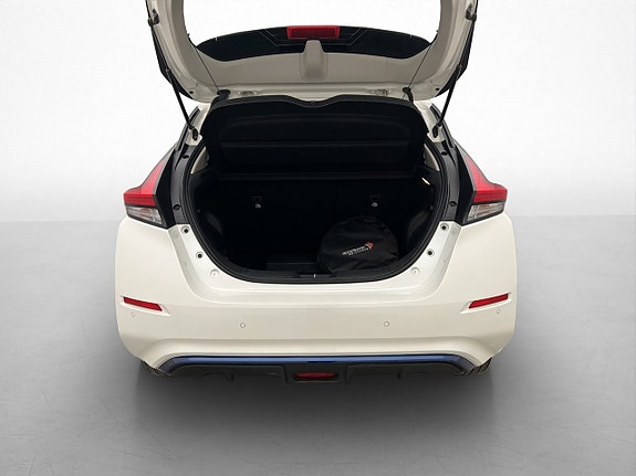 Nissan Leaf 30 of 30