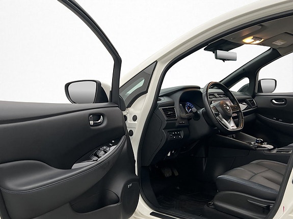Nissan Leaf 10 of 30