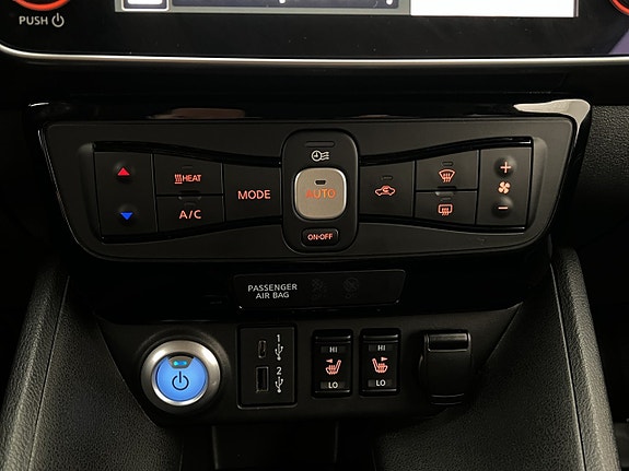 Nissan Leaf 25 of 30