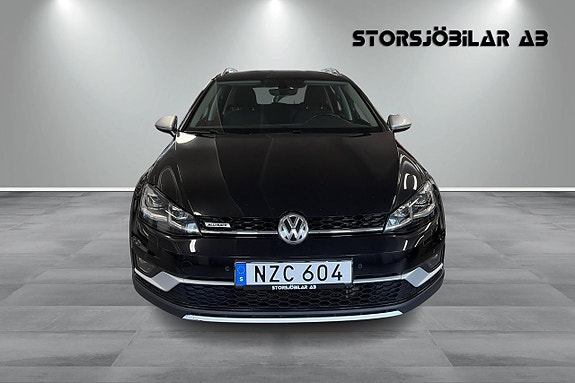 Volkswagen Golf Alltrack 8 of 20