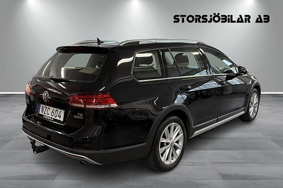 Volkswagen Golf Alltrack 3 of 20