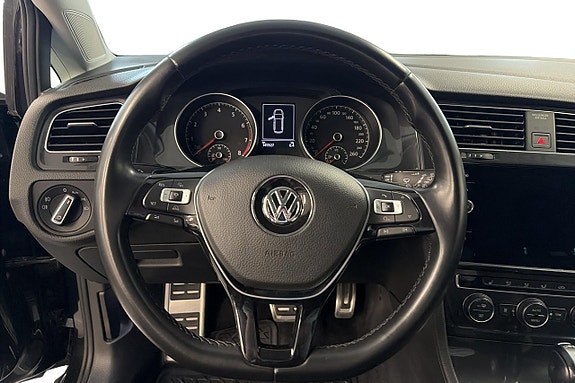 Volkswagen Golf Alltrack 16 of 20
