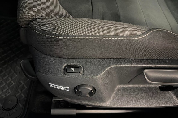 Volkswagen Golf Alltrack 15 of 20