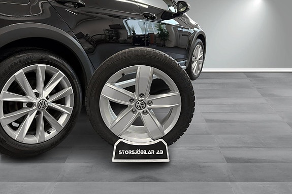 Volkswagen Golf Alltrack 13 of 20