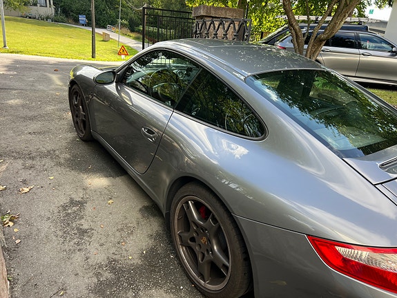 Porsche 911 Carrera S 3 of 7