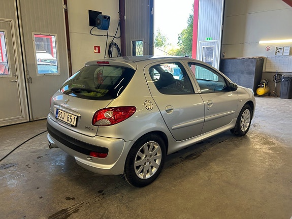 Peugeot 206+ 4 of 5