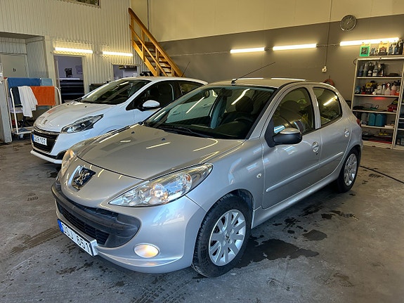 Peugeot 206+ 3 of 5