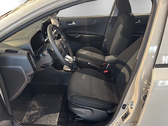 Kia Picanto 8 of 15