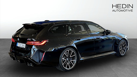 BMW M5 2 of 5