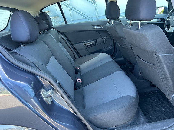 Opel Astra 10 of 18
