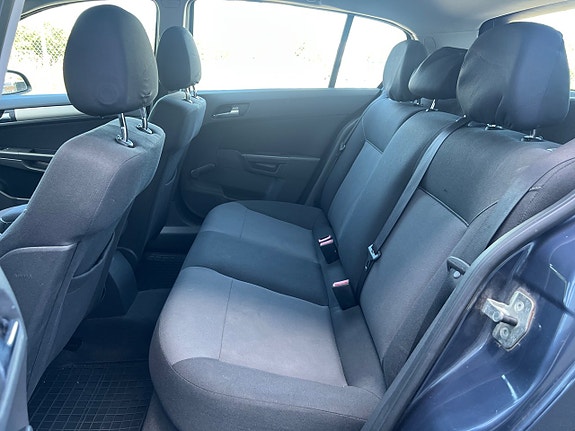 Opel Astra 11 of 18