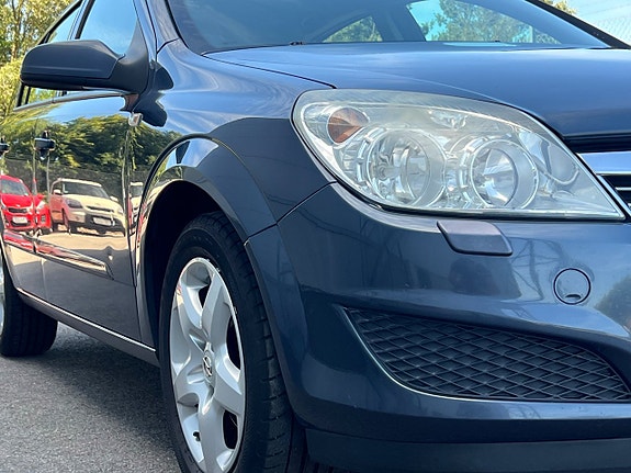 Opel Astra 12 of 18