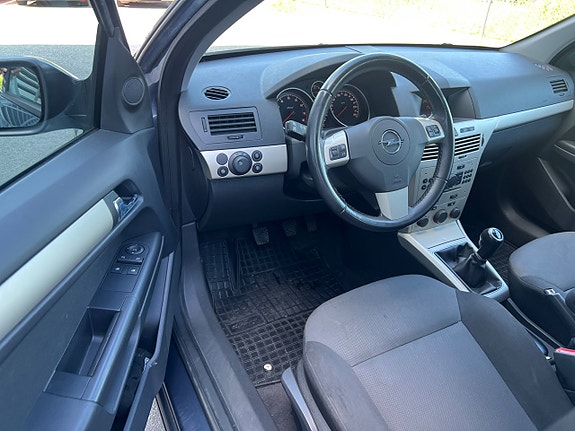 Opel Astra 5 of 18