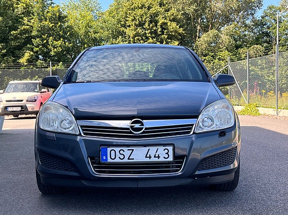 Opel Astra 13 of 18