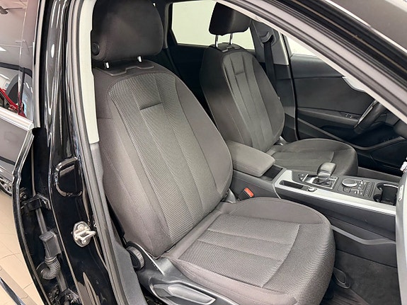 Audi A4 15 of 19