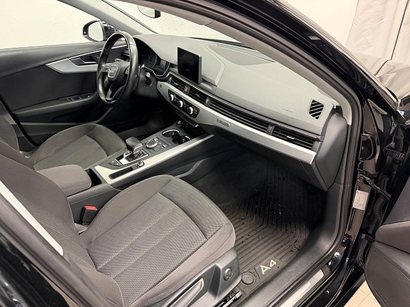 Audi A4 14 of 19