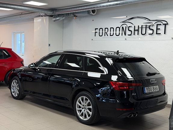 Audi A4 3 of 19