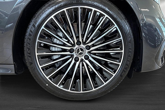 Mercedes-Benz E300 e 5 of 5
