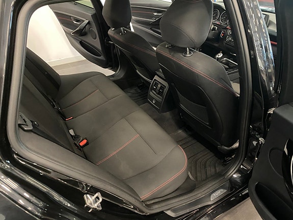BMW 320d 18 of 24