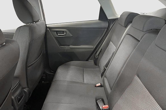 Toyota Auris 10 of 11