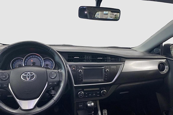 Toyota Auris 11 of 11