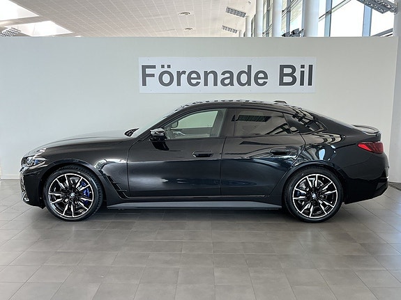 BMW i4 3 of 5