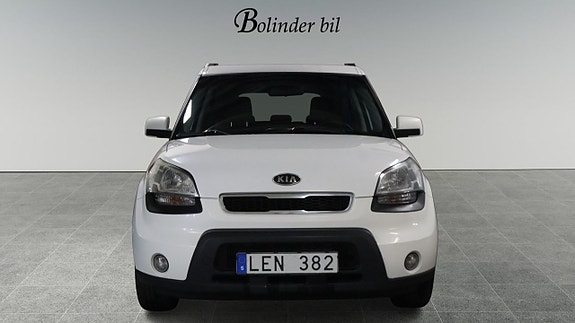 Kia Soul 2 of 5