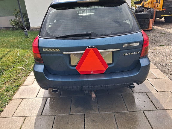 Subaru Outback 4 of 6