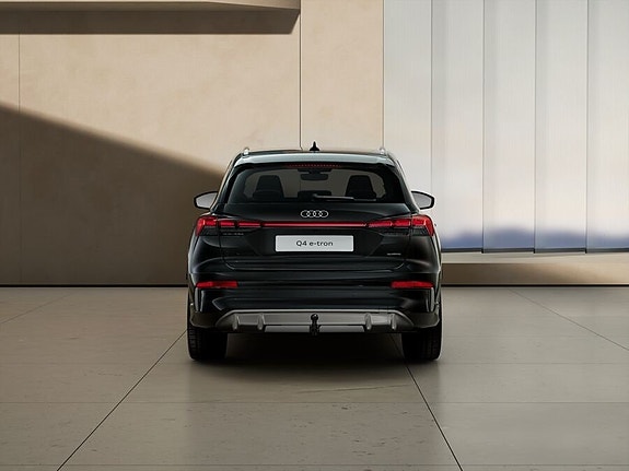 Audi Q4 e-tron 6 of 11