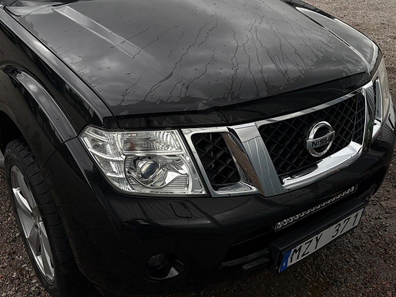 Nissan Pathfinder 5 of 12