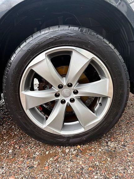 Nissan Pathfinder 3 of 12